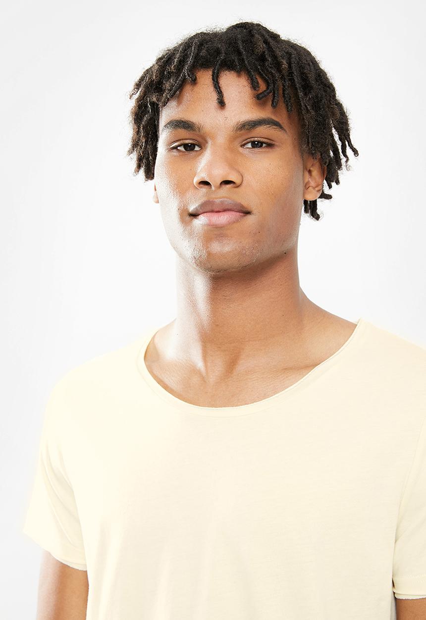 STYLE REPUBLIC - Raw edge curved hem scoop neck tee - beige
