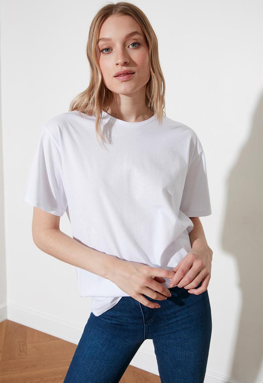 Trendyol - Arm embroidered boyfriend knitted t-shirt - white