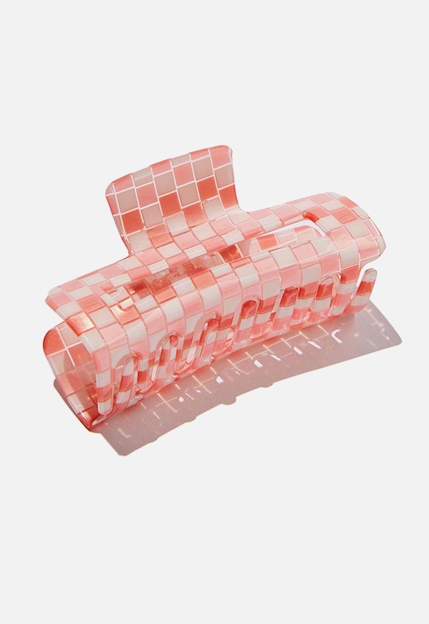 Rubi - Amber hair claw - pink checkerboard