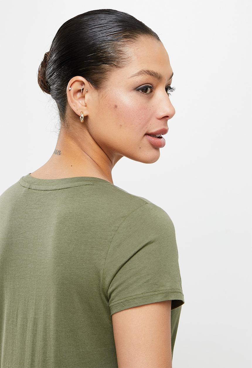 GUESS - Baby boxy tee - lichen leaf green
