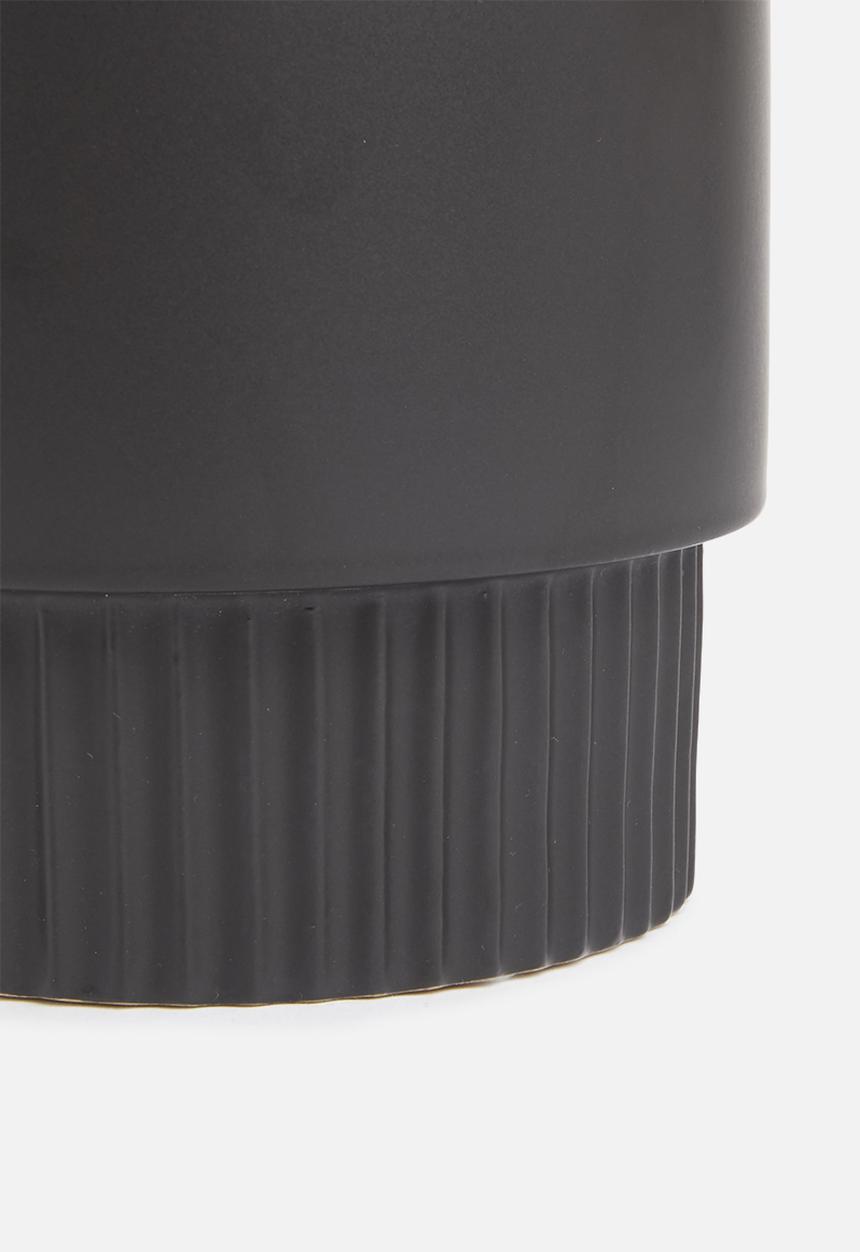Present Time - Ribbed plant pot large - black