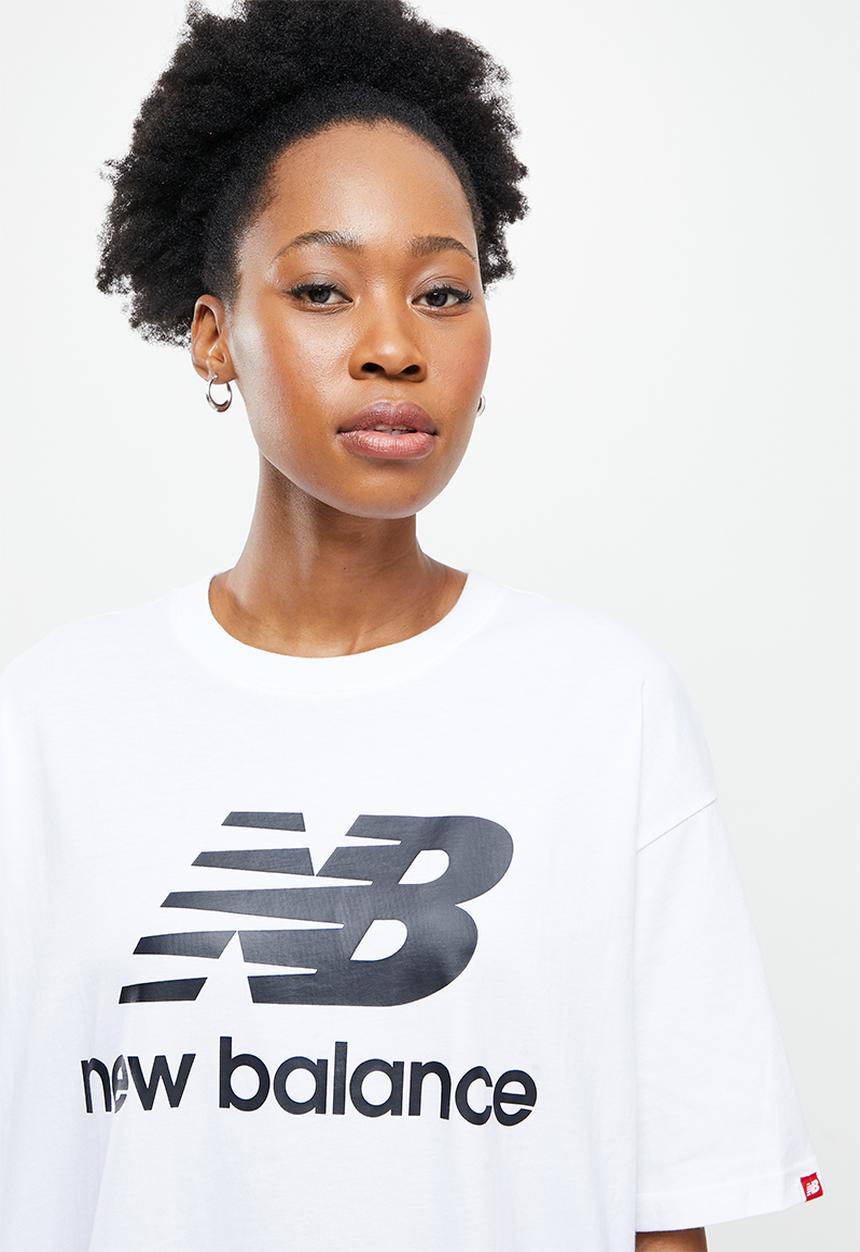 New Balance  - Essentials stacked logo oversized tee - white