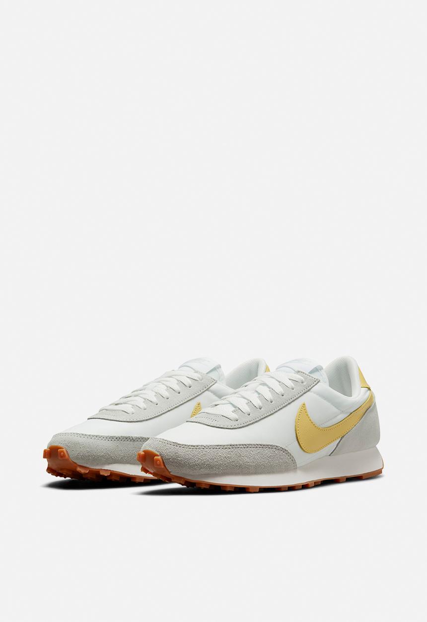 Nike - Daybreak - summit white/saturn gold-grey fog