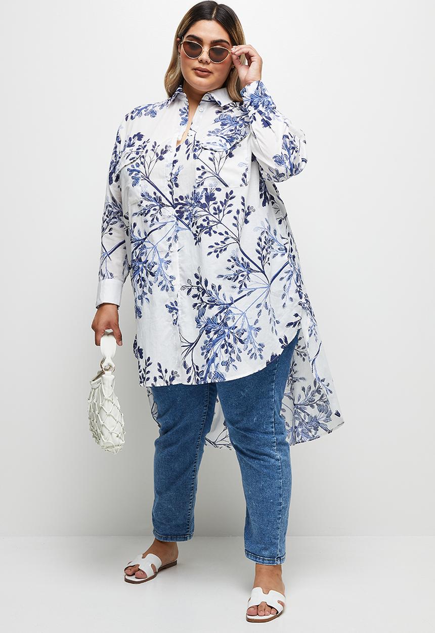 edit Plus - Relaxed boyfriend shirt - floral outline blues