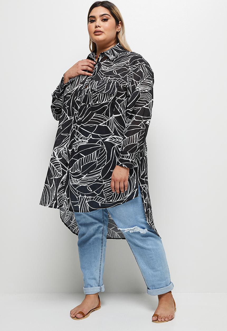 edit Plus - Relaxed boyfriend shirt - muted tropical leaves