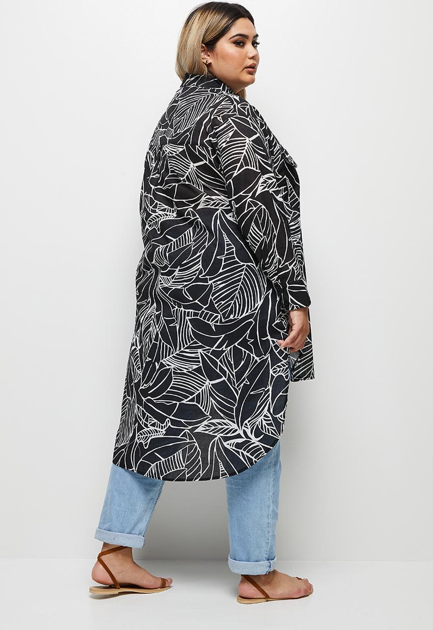 edit Plus - Relaxed boyfriend shirt - muted tropical leaves