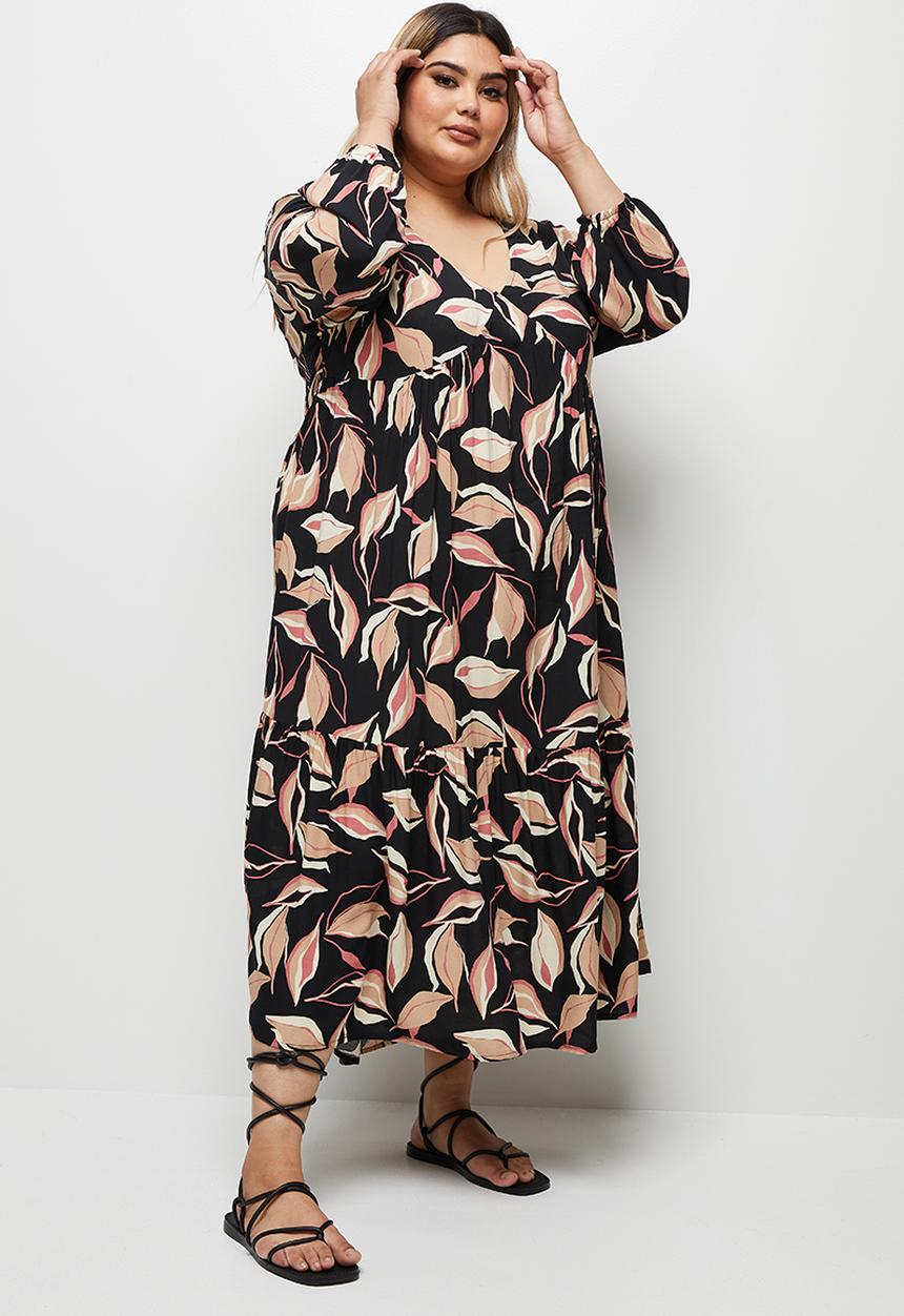 edit Plus - Long Sleeve maxi tiered dress - black based floral