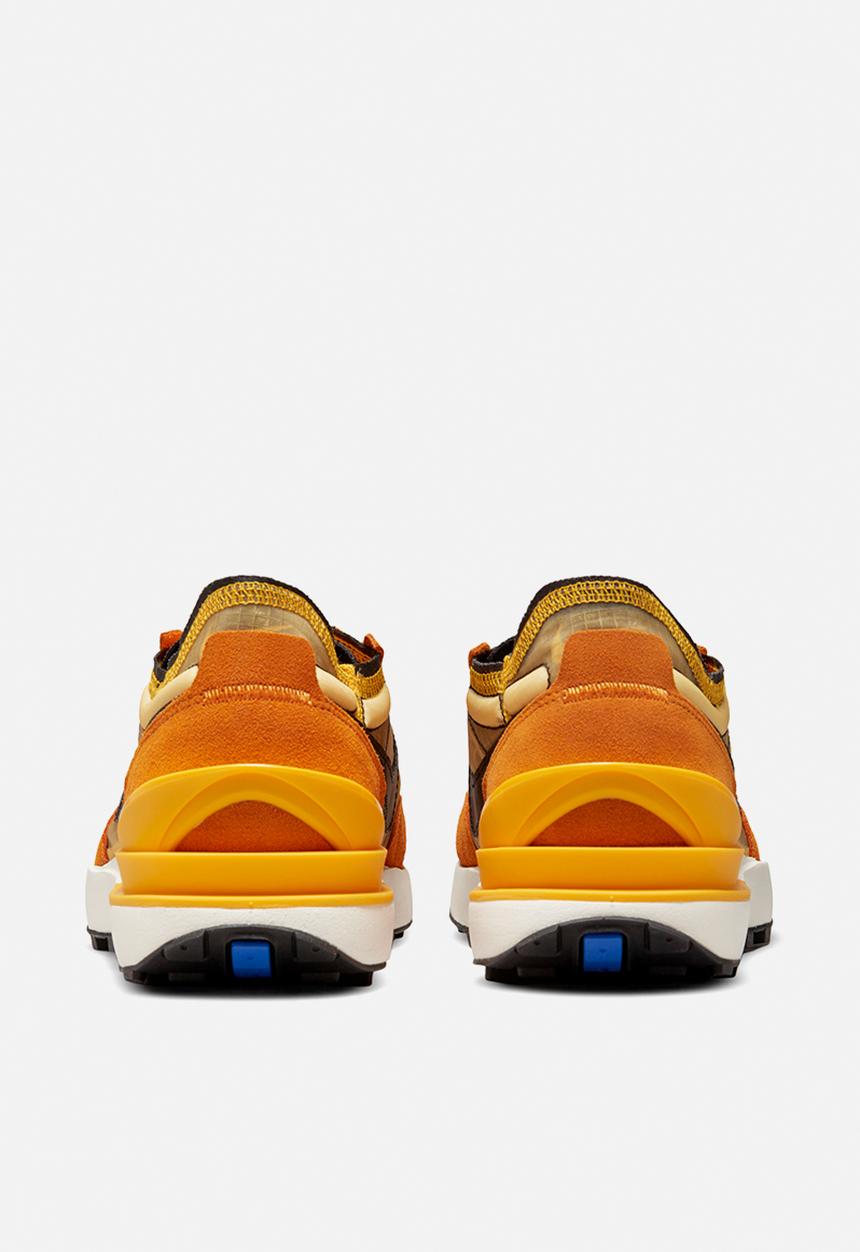 Nike - Waffle one se - university gold/black-sunset-racer blue