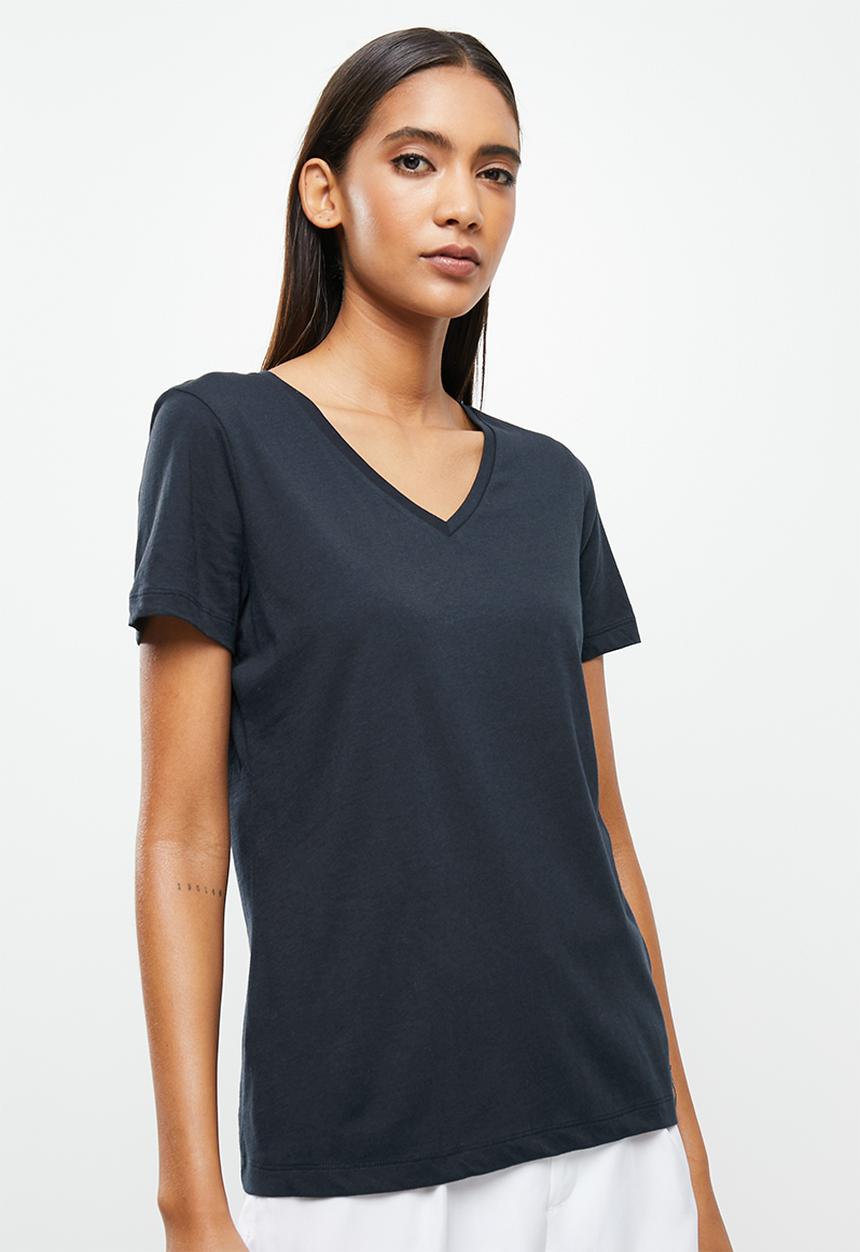 Superdry. - Lightweight essential vee tee - eclipse navy