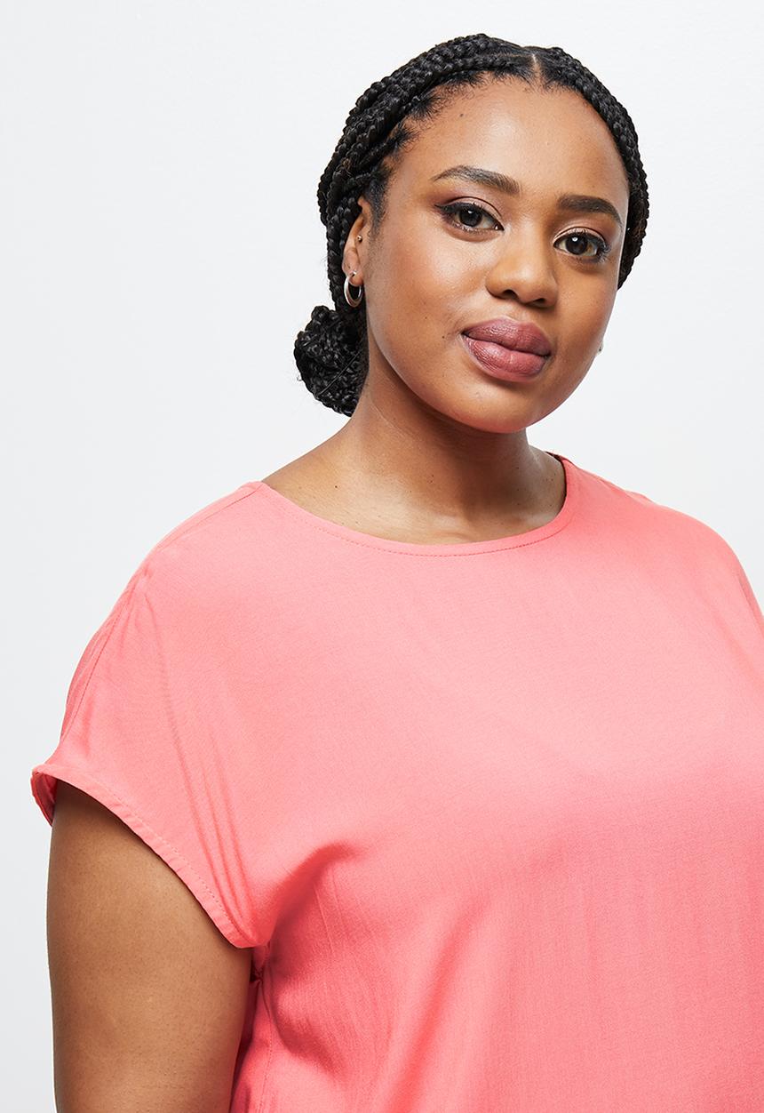 edit Plus - Basic grown on sleeve shell top - pink