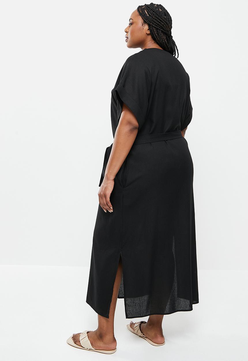 Me&B - Plus kimono sleeve v neck button through dress - black