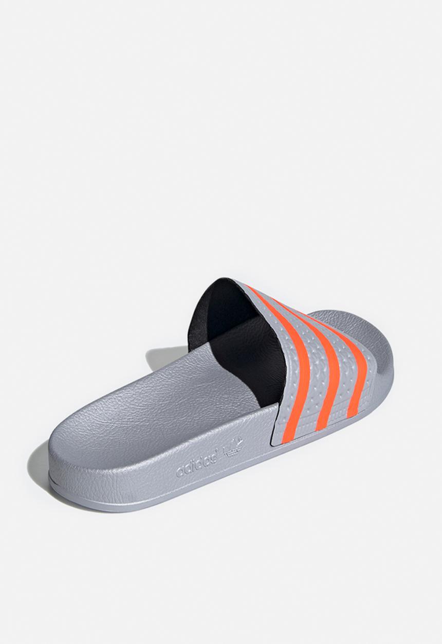 adidas Originals - Adilette - halo silver/solar red