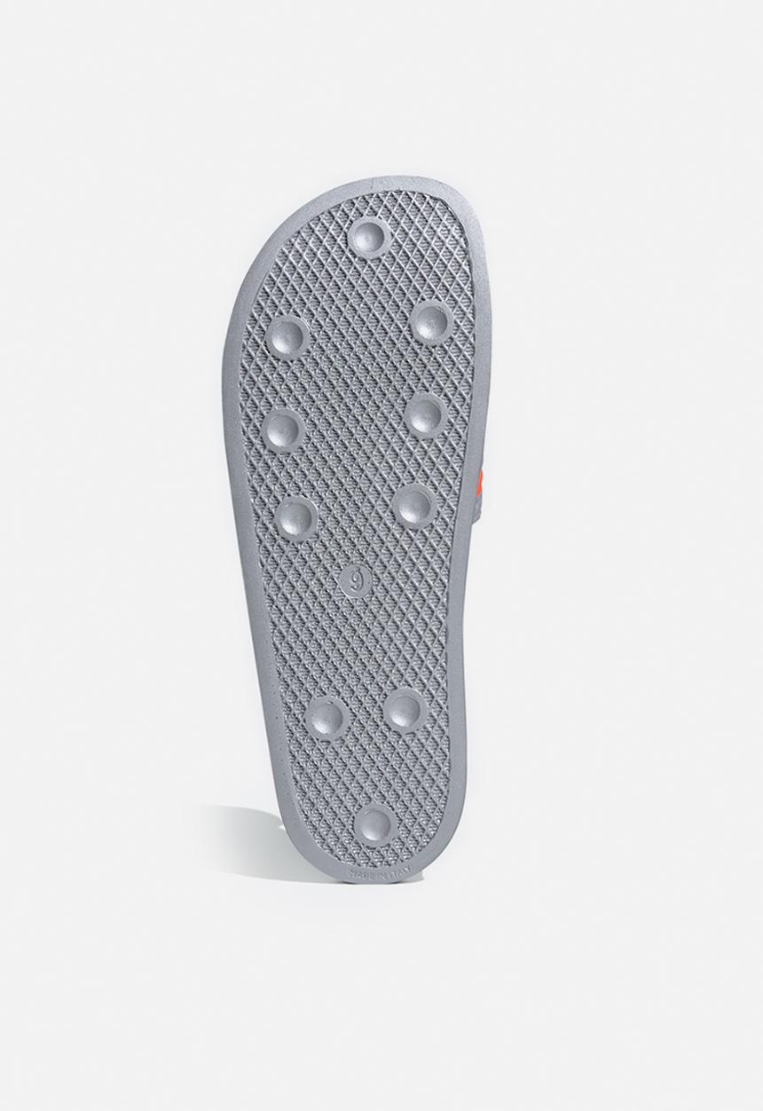 adidas Originals - Adilette - halo silver/solar red