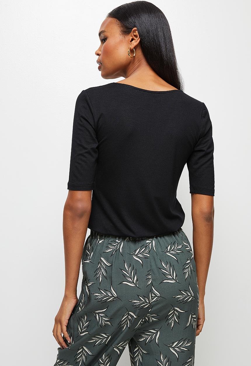 edit - Ballet sleeve scoopneck tee - black