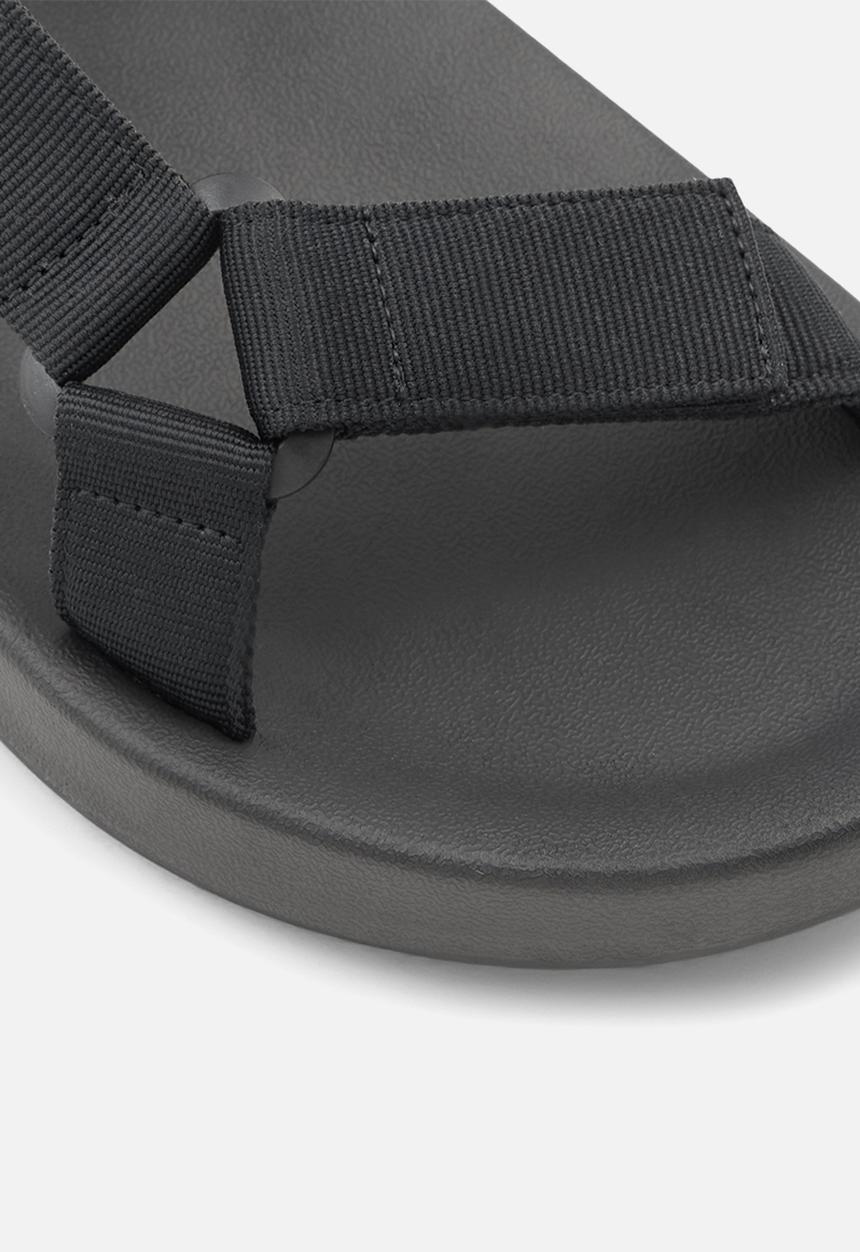 Call It Spring - Ruthie sandal - black