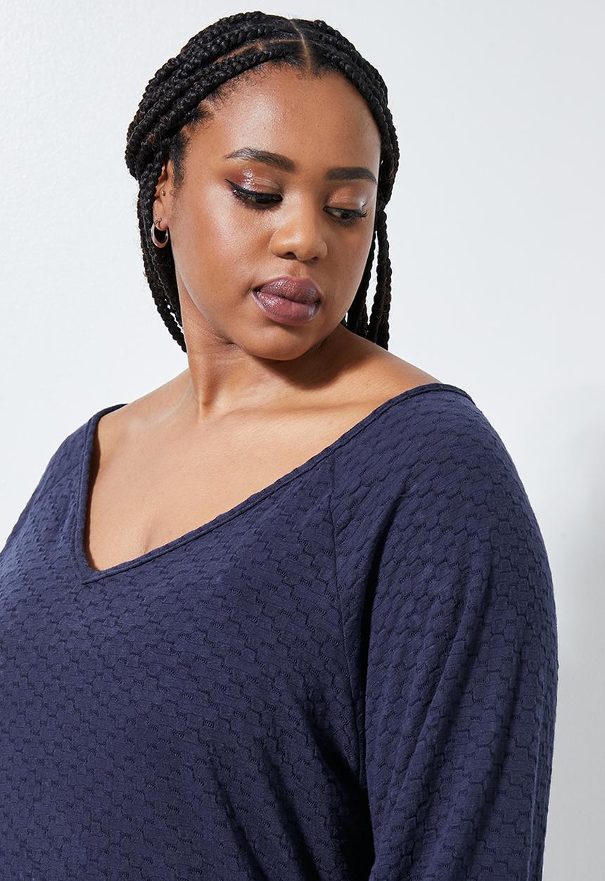 Superbalist - Ll textured v-neck top - navy