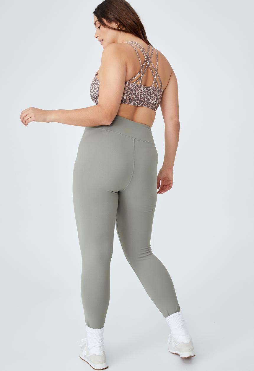 Cotton On - Curve strappy sports crop - textured leopard - brown 