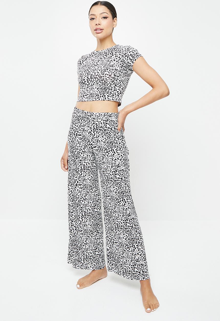 Missguided - Mini leopard crop top wide leg pj set - white & black 