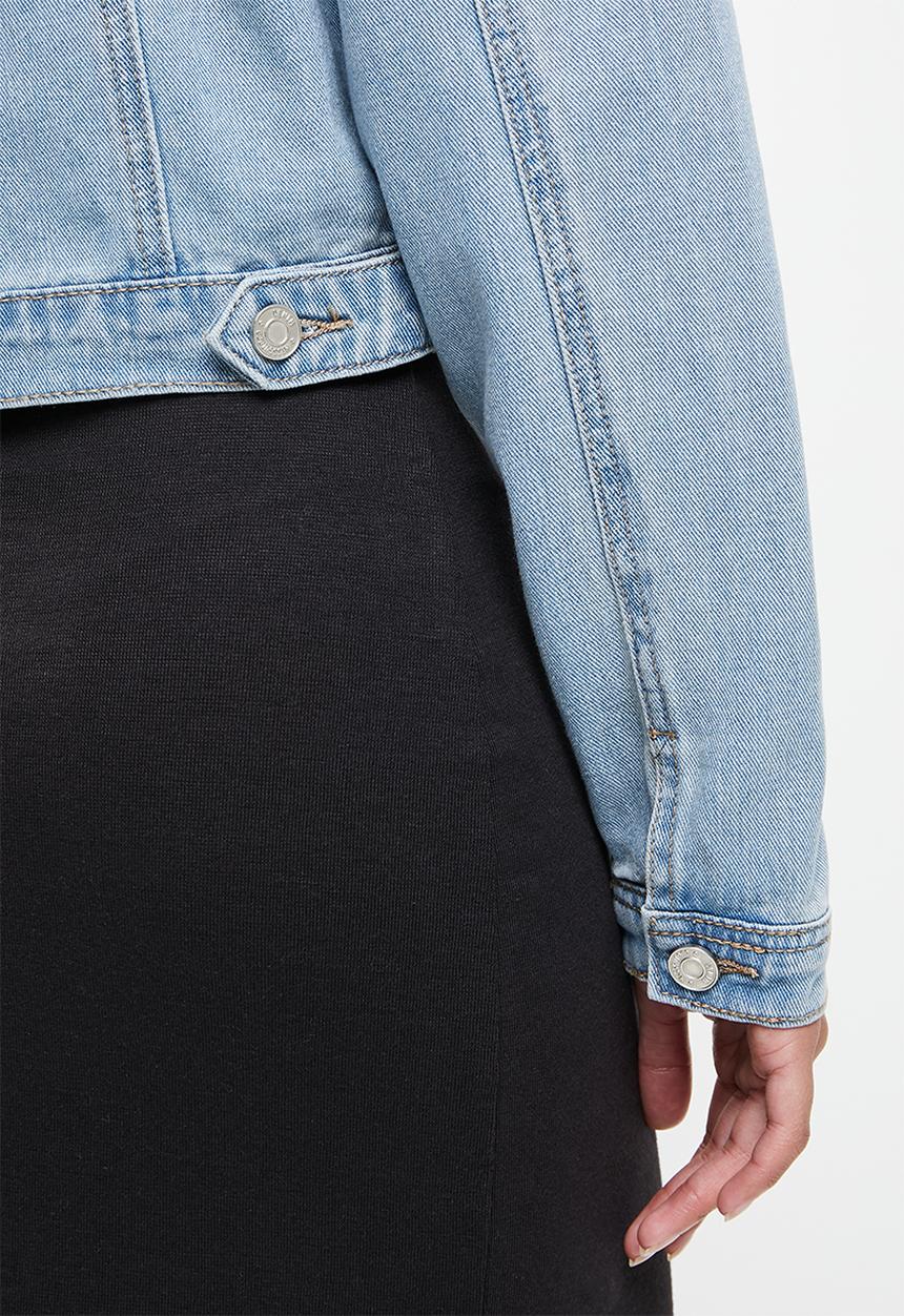 Missguided - Petite fitted denim jacket stonewash - blue