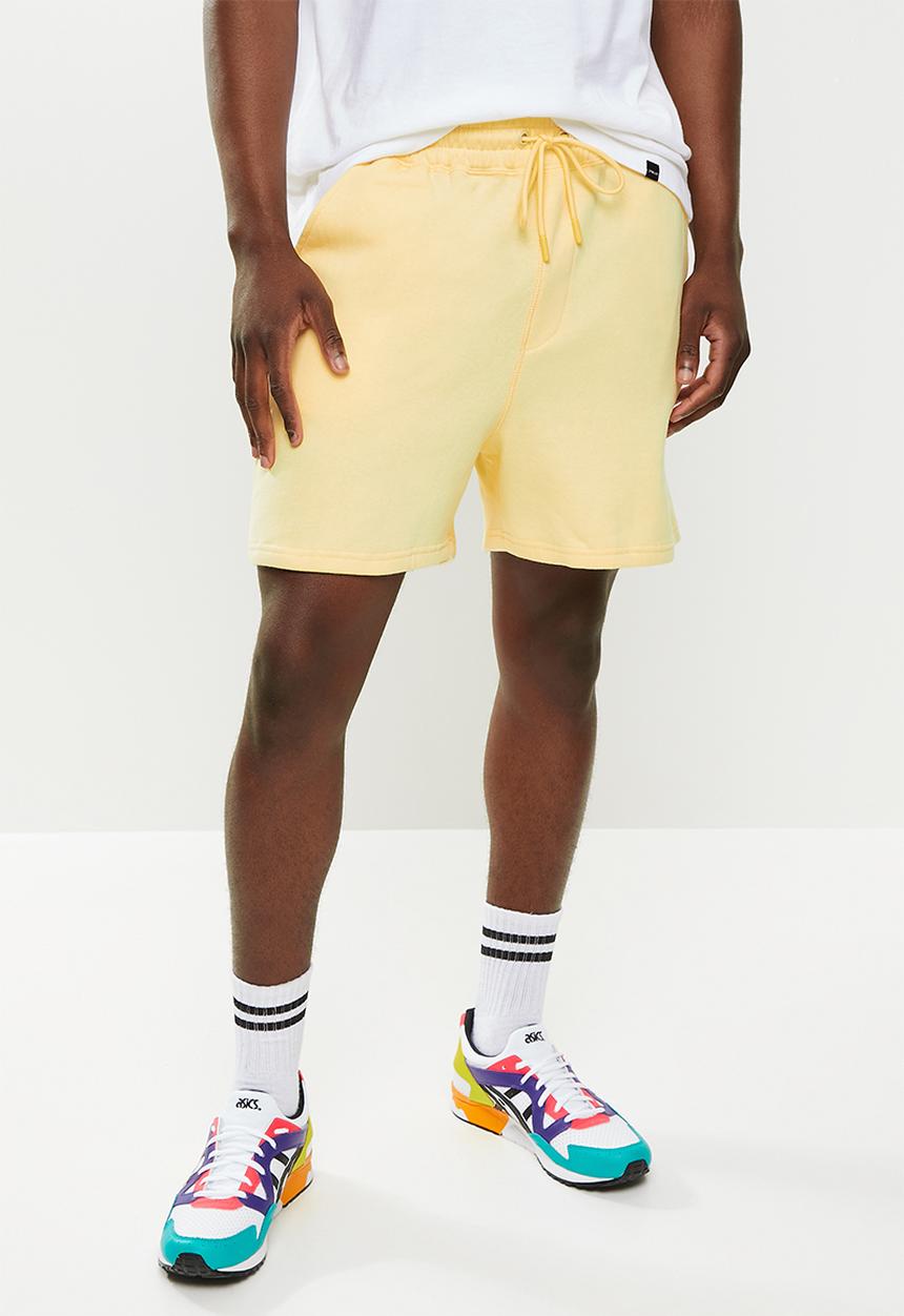 Jonathan D - Remy relaxed fit sweatshorts - banana