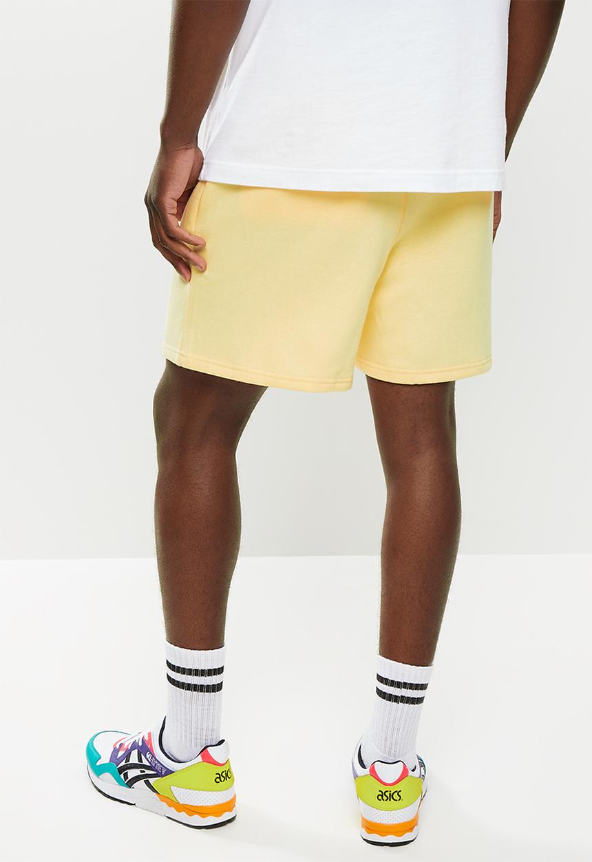 Jonathan D - Remy relaxed fit sweatshorts - banana