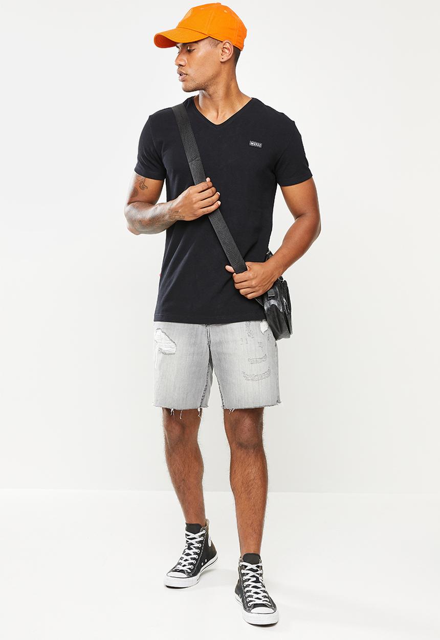 S.P.C.C - Marsden regular fit straight hem, v-neck tee - black