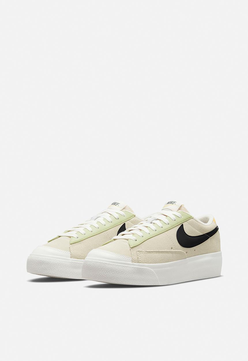 Nike - Wmns blazer platform - light stone/off noir-summit white
