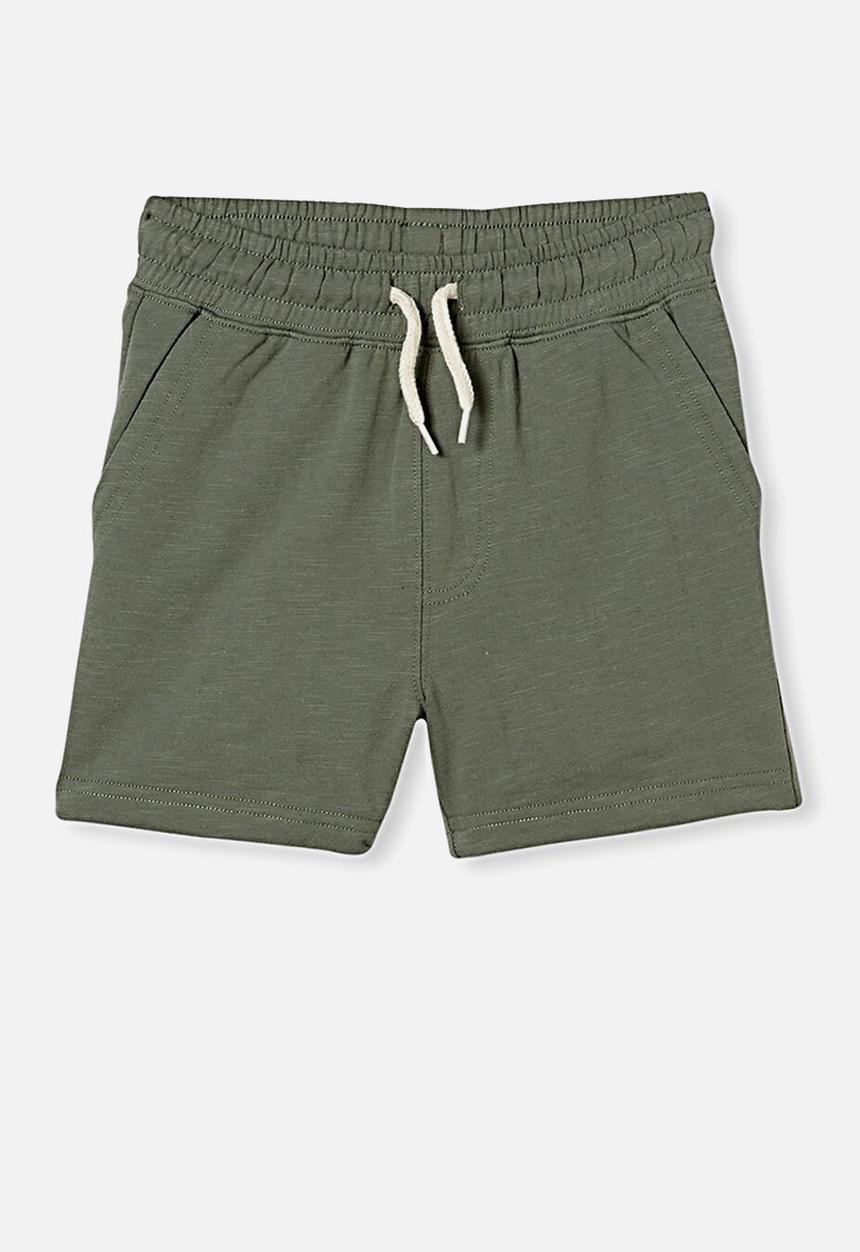 Cotton On - Henry slouch short 60/40 - swag green