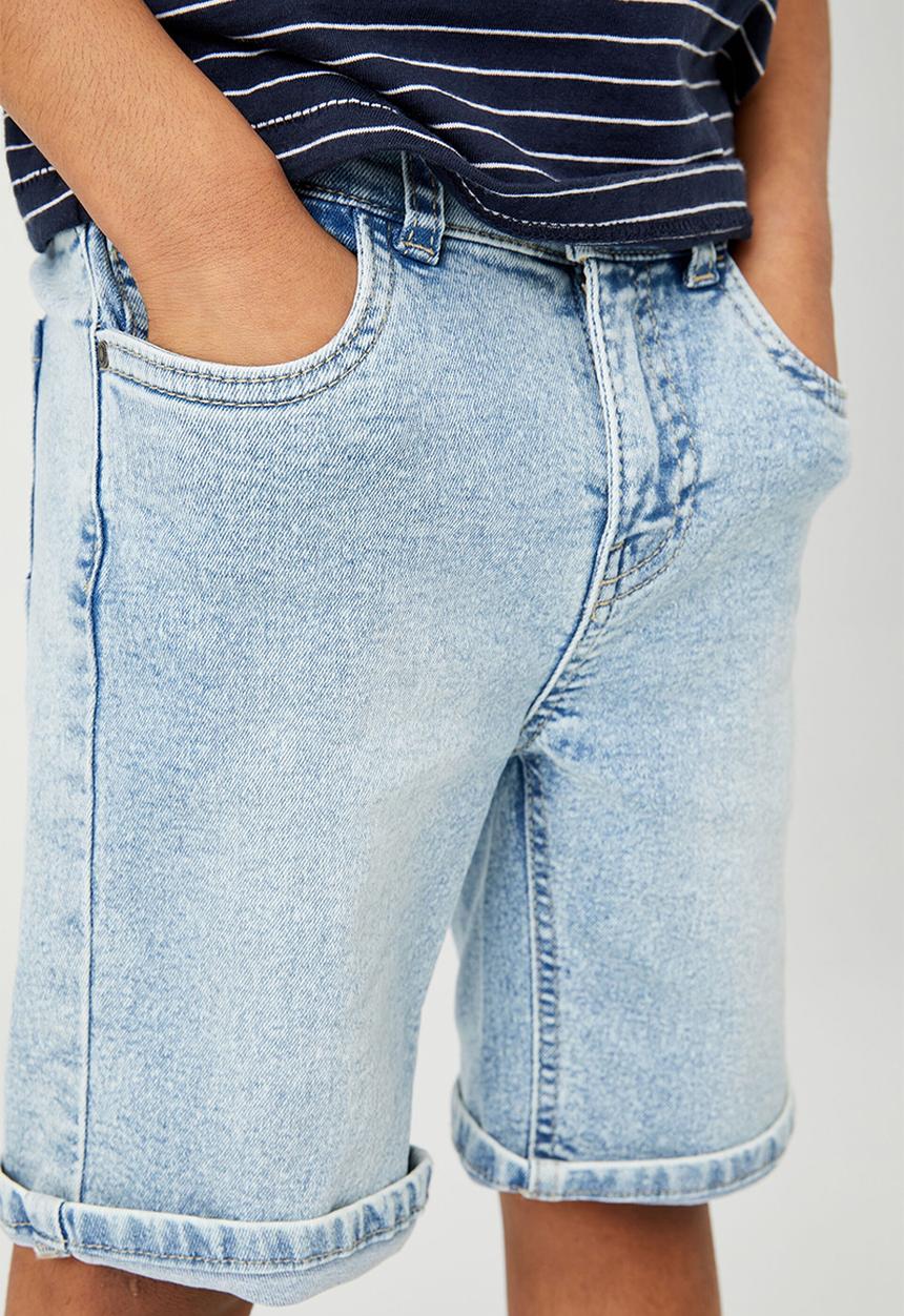 Cotton On - Slim fit short - bells light blue
