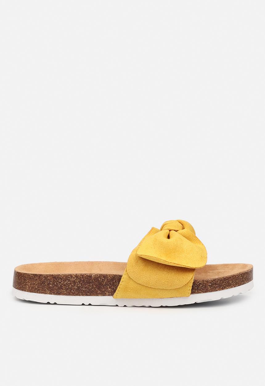 Little Miss Black - Burq 3 - yellow