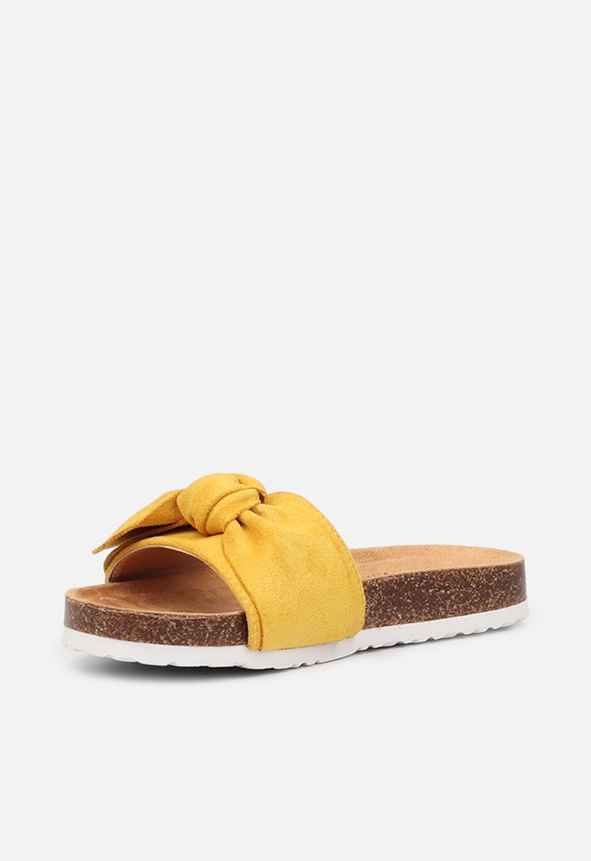 Little Miss Black - Burq 3 - yellow
