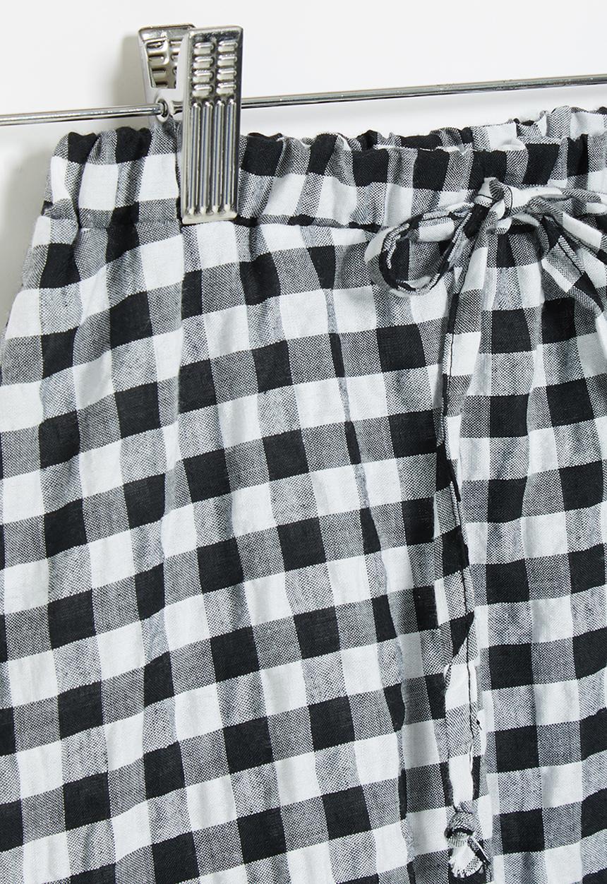 Me&B - Elasticated skirt with pie crust detail - black gingham