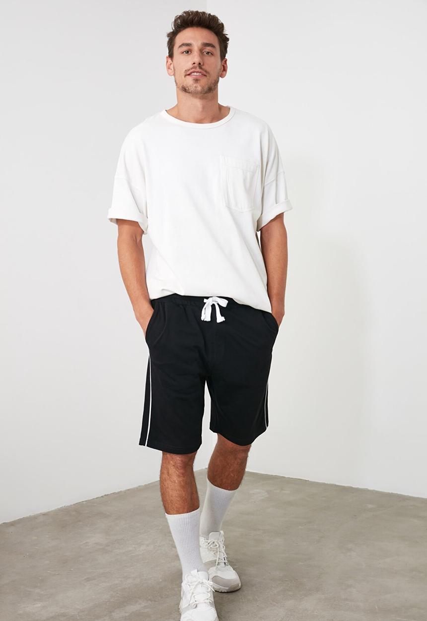 Trendyol - Piping detail contrast drawcord shorts - black