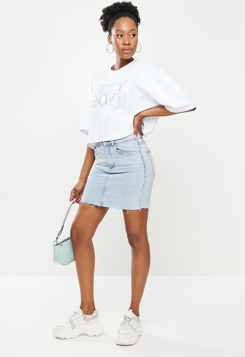 SISSY BOY - Boxy oversized top with short sleeves and bling logo - white