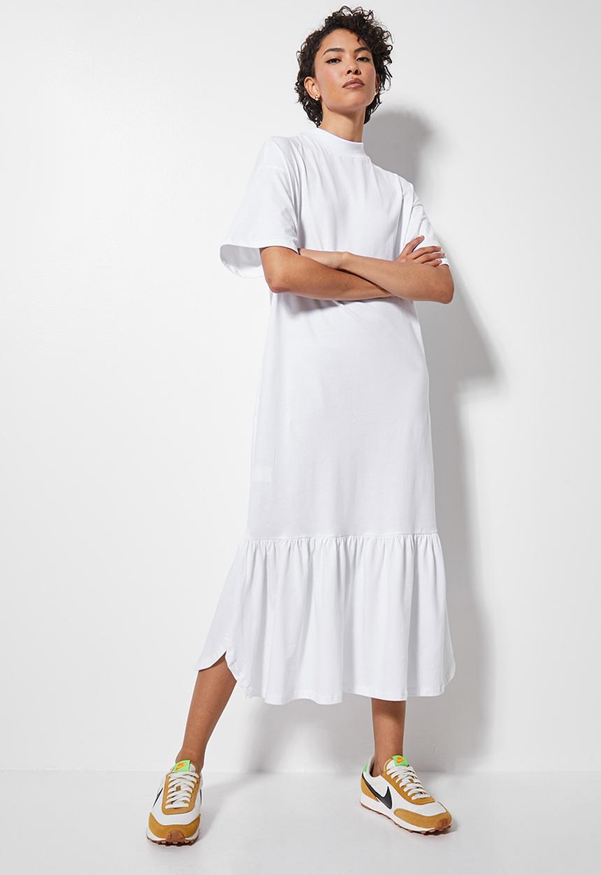 Superbalist - Curved hem t-shirt dress - white