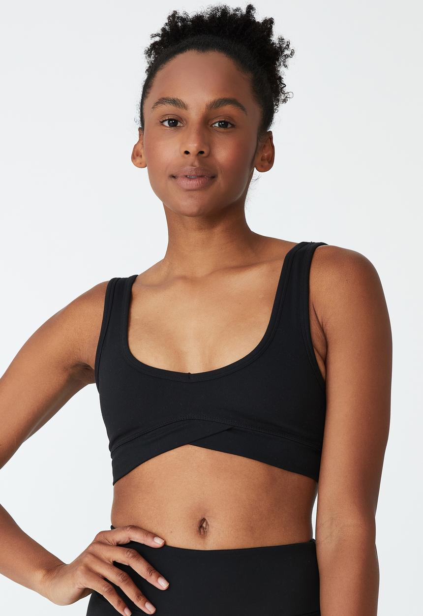 Cotton On - Ultra soft movement crop - black