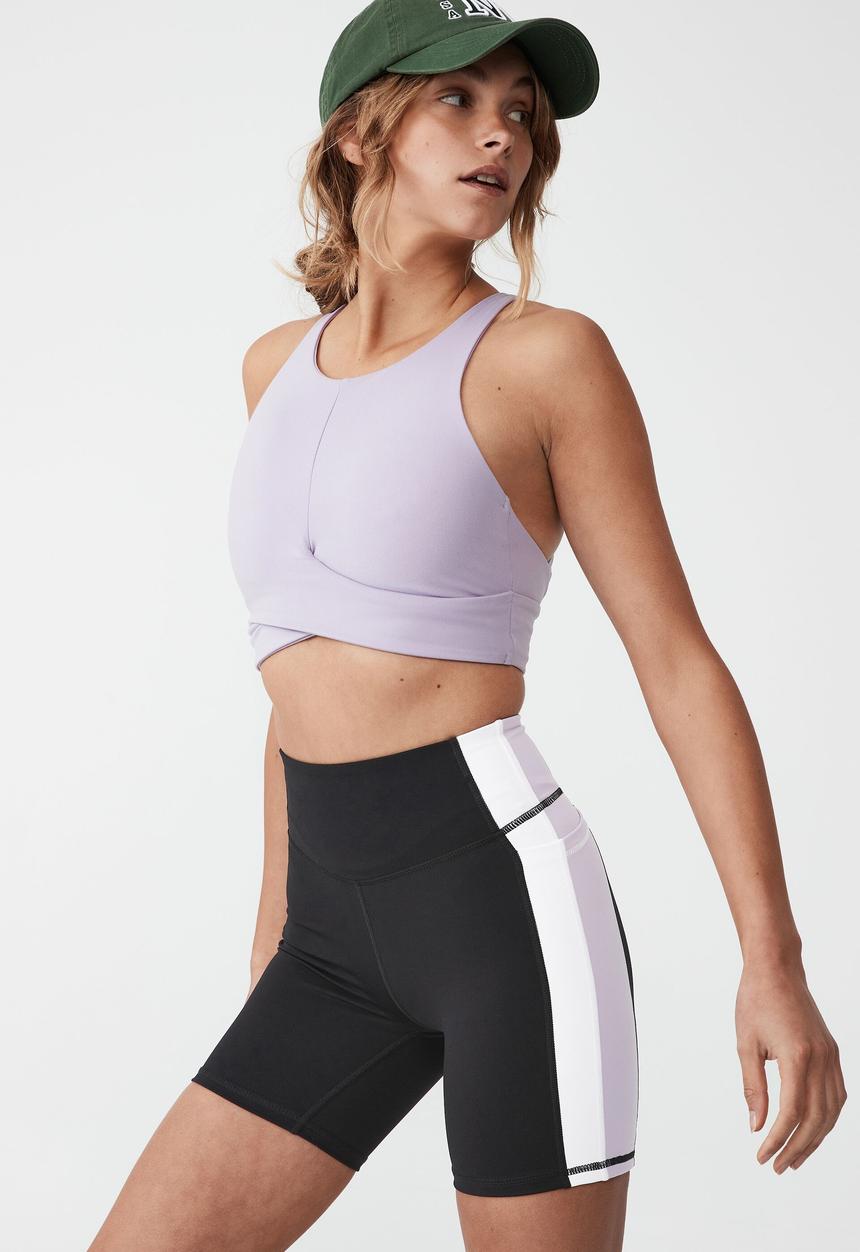 Cotton On - Smoothing side panel bike shorts - black/soft grape splice
