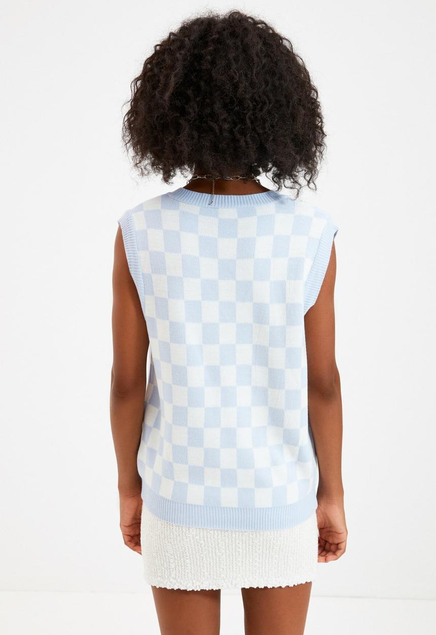 Trendyol - V-neck knitwear sweater - light blue