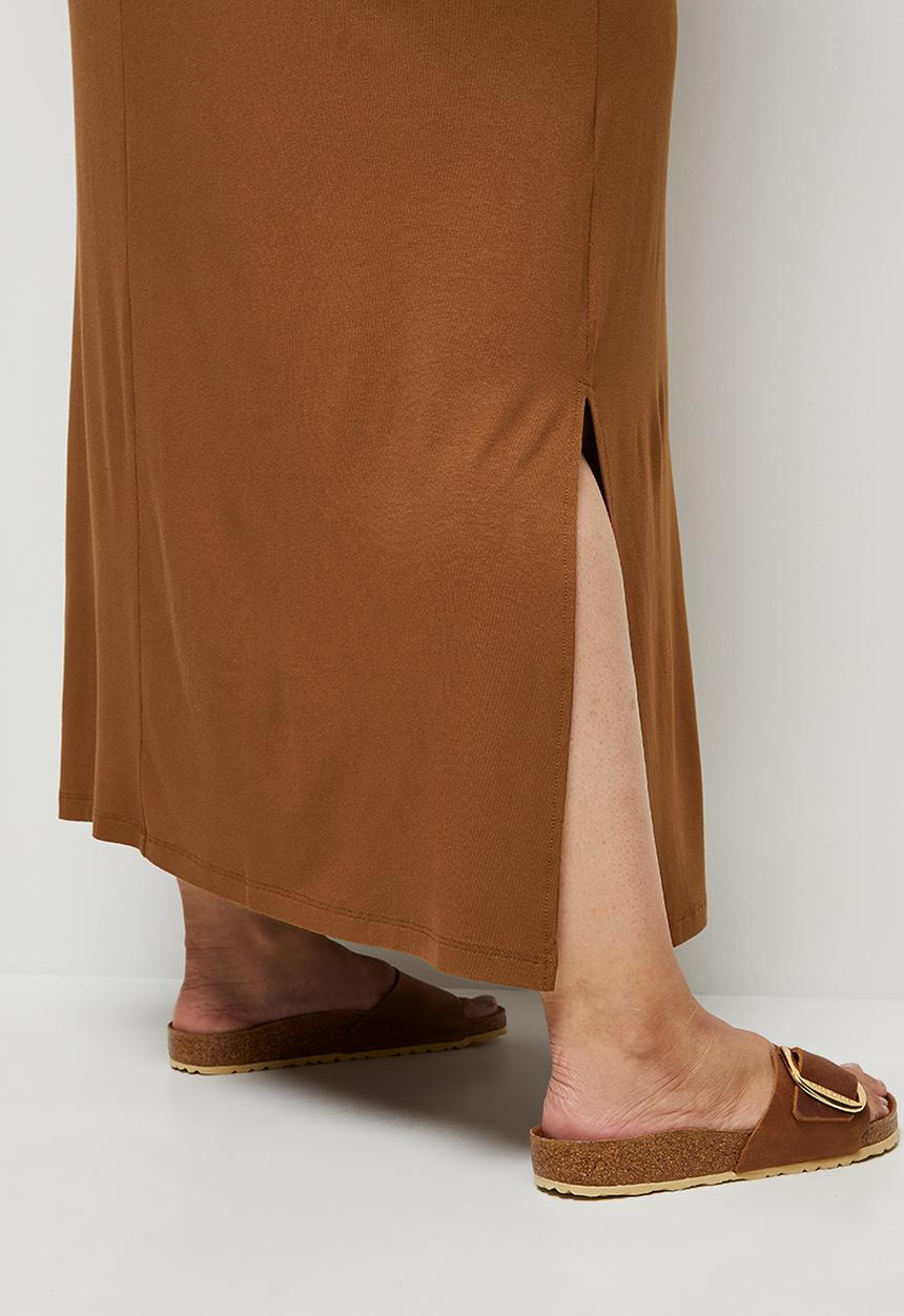 edit Plus - V-neck knit column maxi dress - tobacco
