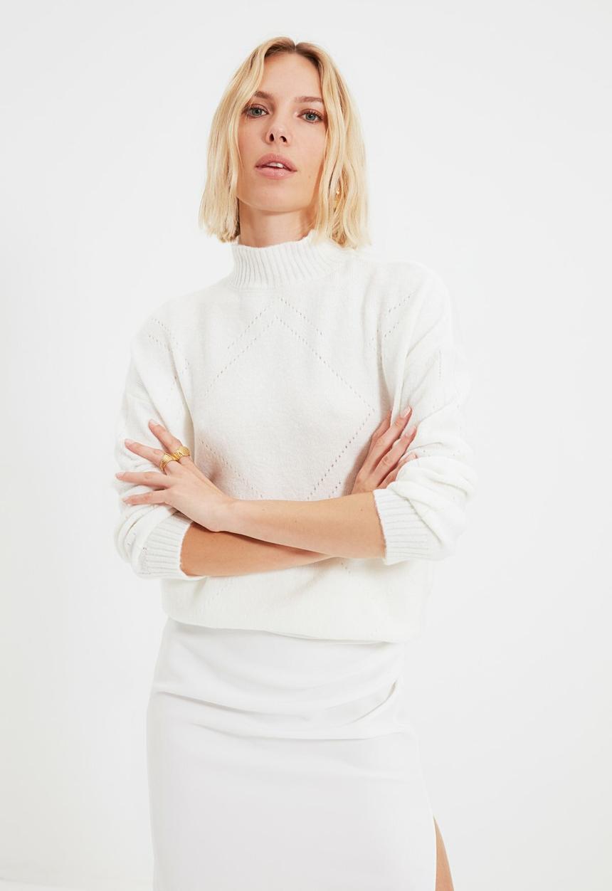 Trendyol - Turtleneck knit sweater - white