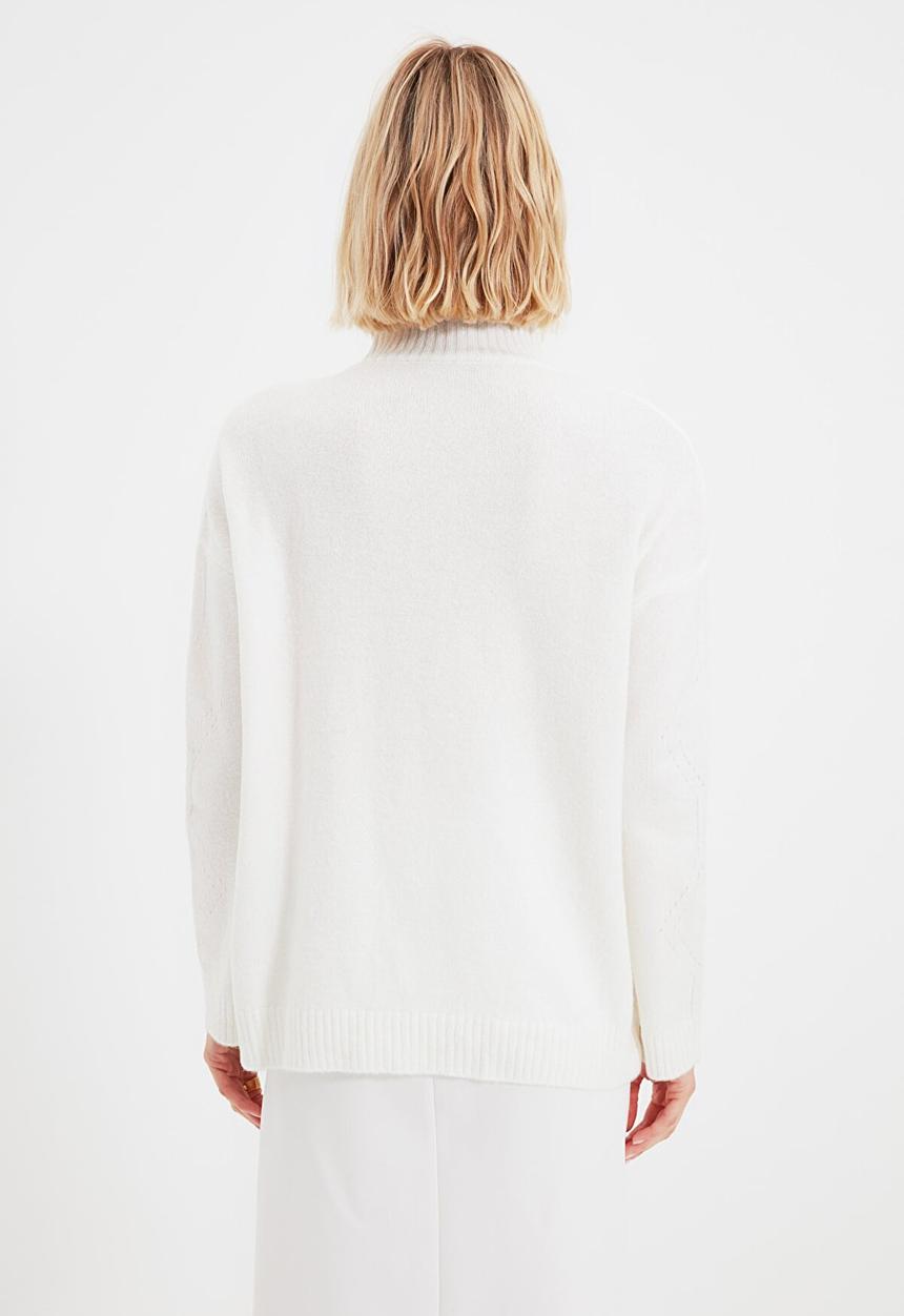 Trendyol - Turtleneck knit sweater - white