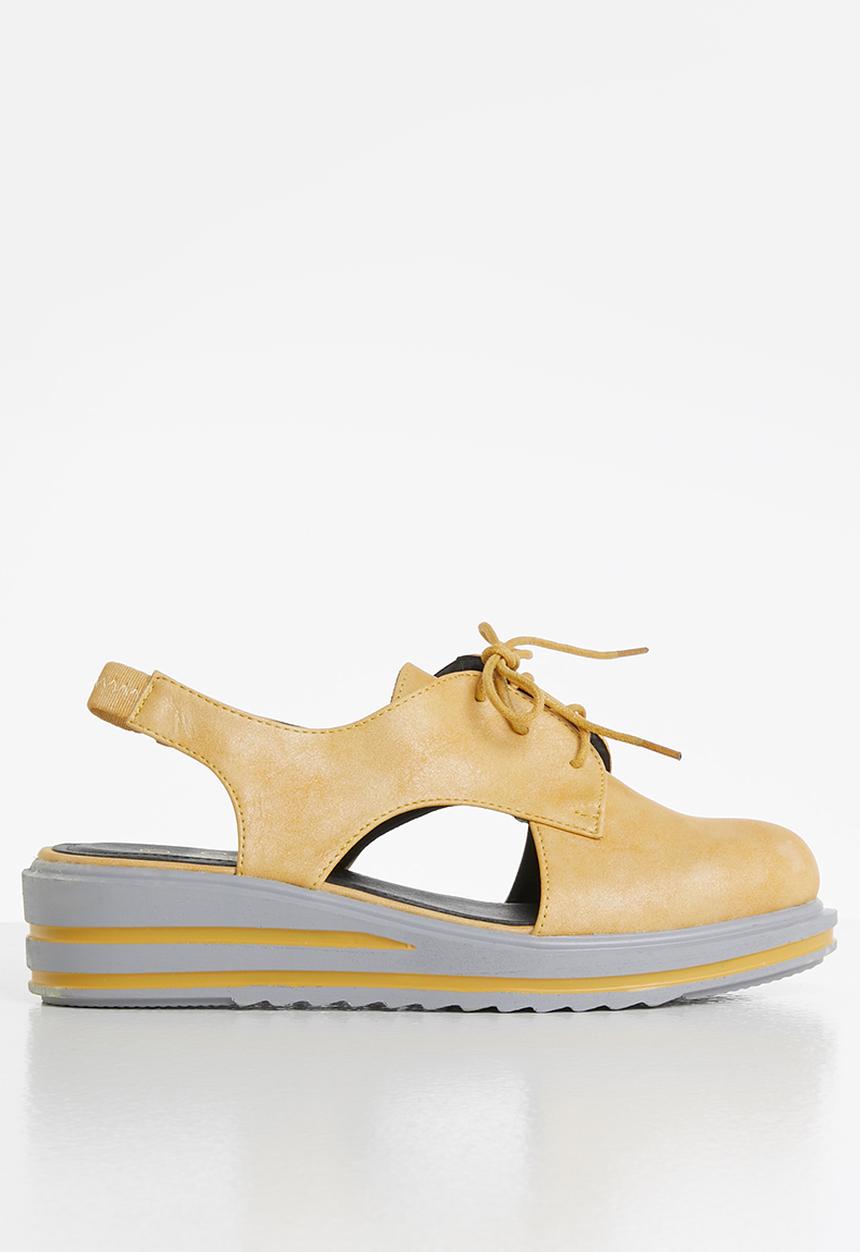 Seduction - Cutout flatform shoe - mustard