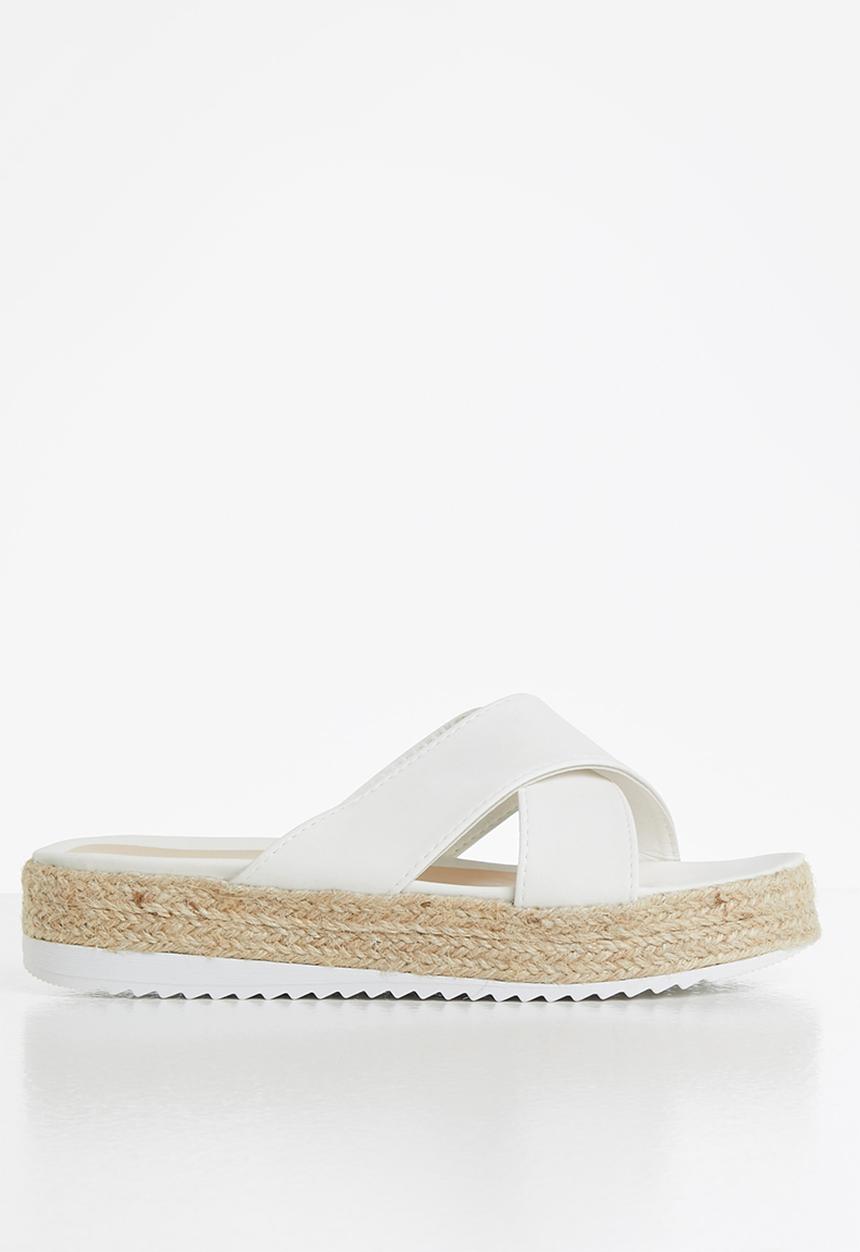 Seduction - Criss-cross flatform sandal - white