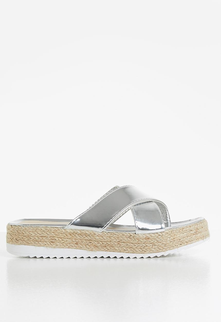 Seduction - Criss-cross flatform sandal - silver