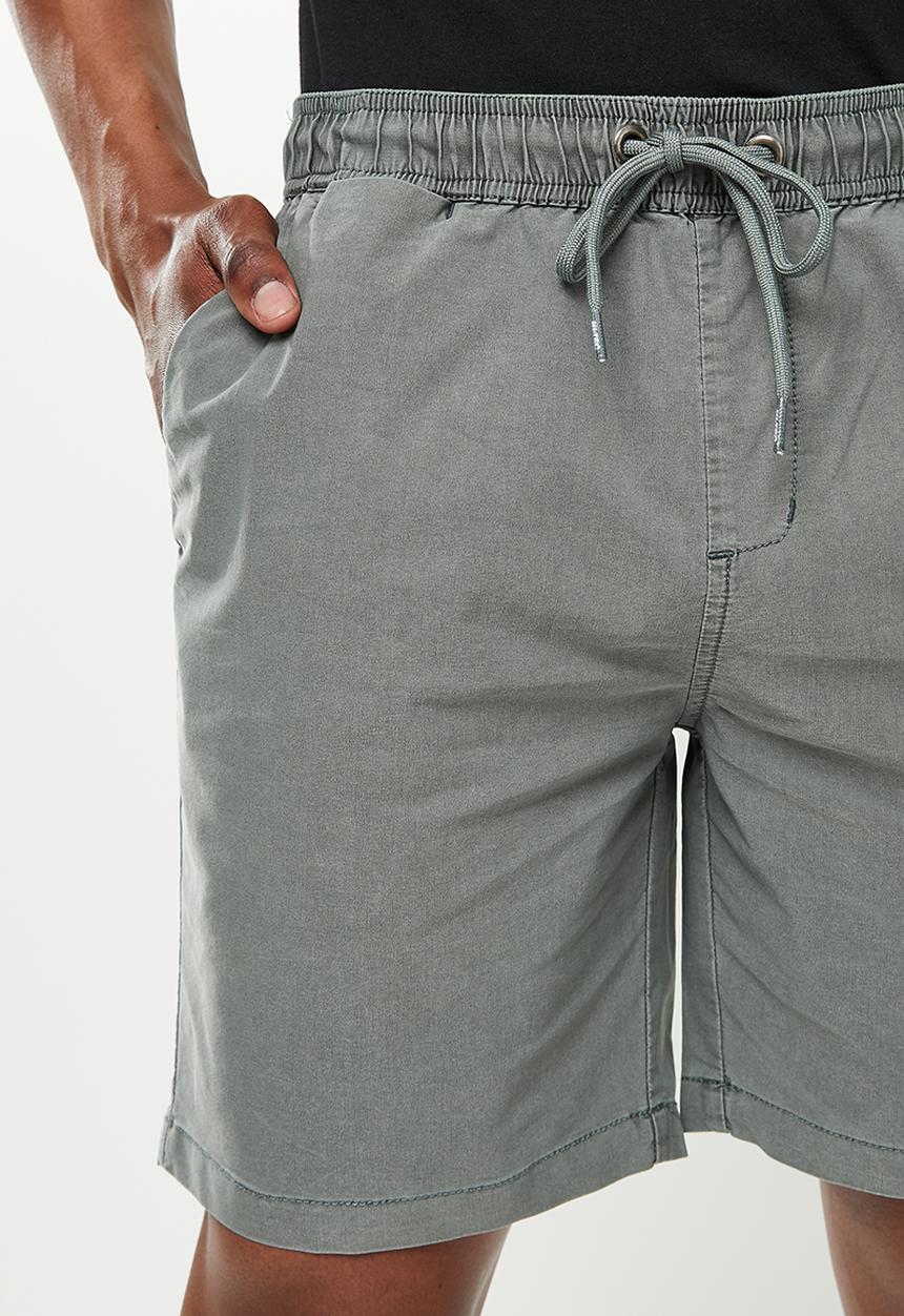 Hi-Tec - Every day volley short - olive