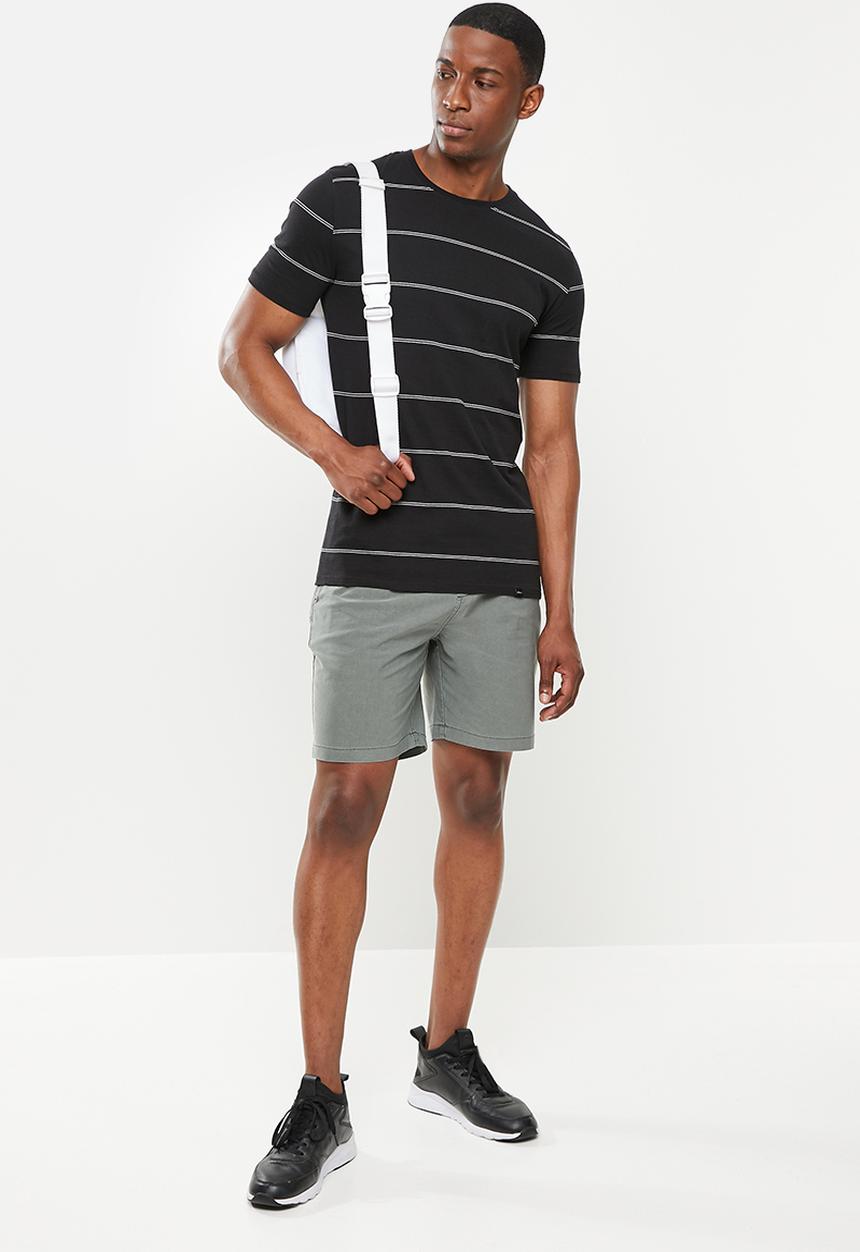 Hi-Tec - Every day volley short - olive