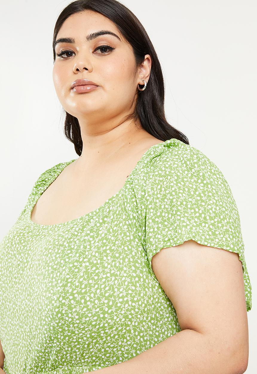 Cotton On - Curve scoop neck mini dress - phoebe ditsy apple green