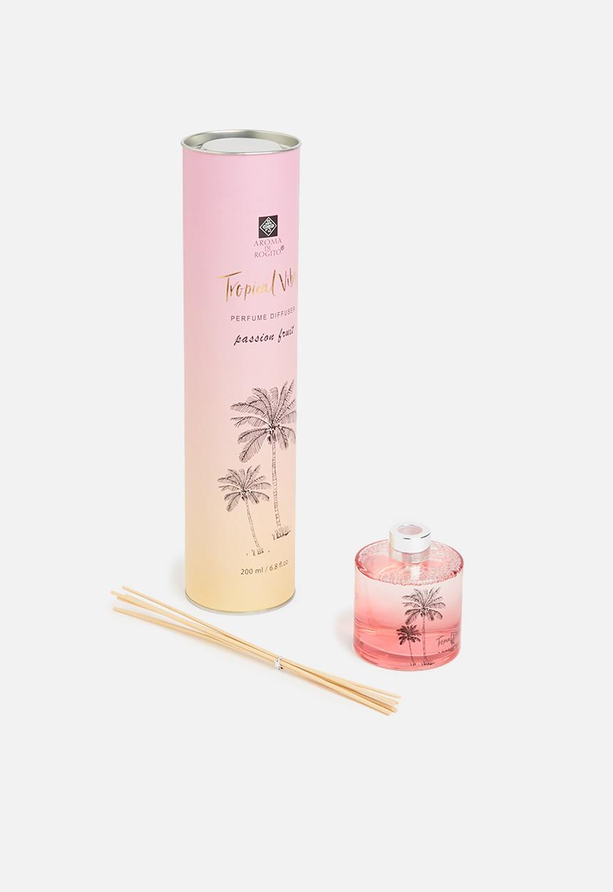 H&S - Rattan sticks diffuser - pink passionfruit