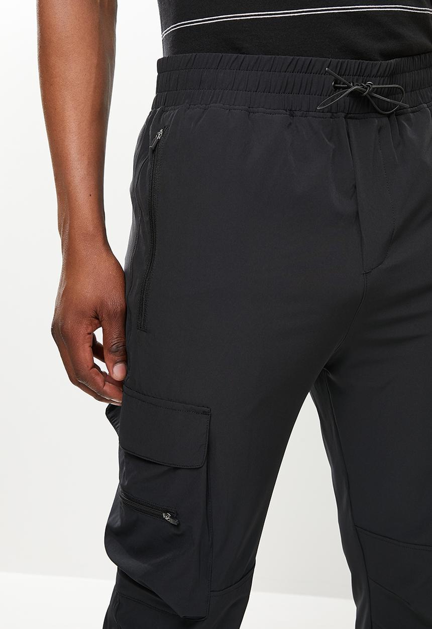 Cutty - Canyon regular fit cargo trackpants - black
