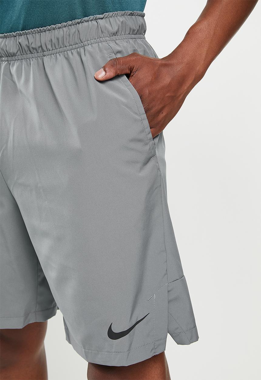 Nike - Nike Flex  Woven Training Shorts - smoke grey/black